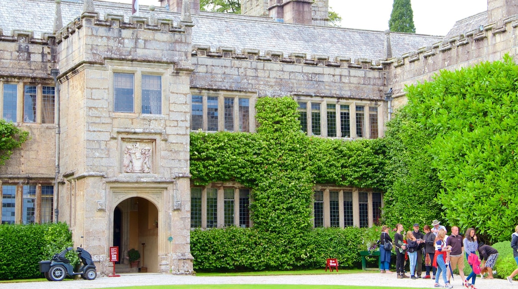 Lanhydrock which includes heritage elements, heritage architecture and chateau or palace