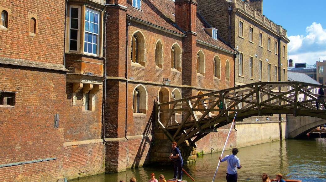 Mathematical Bridge featuring a lake or waterhole, heritage architecture and a bridge