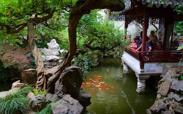 Visit Yu Garden In Shanghai Expedia Visit Yu Garden In Shanghai Expedia