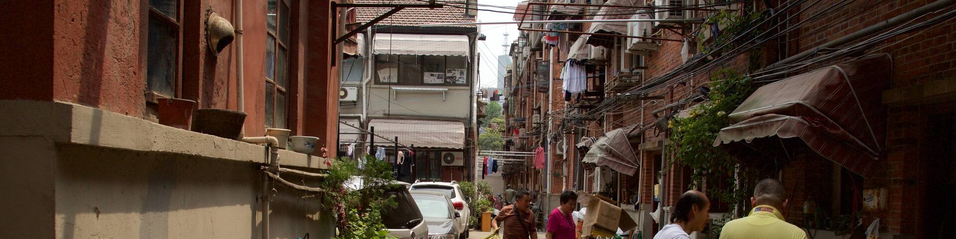 Taikang Road aussi bien que petit groupe de personnes