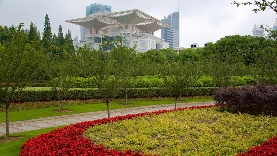 People\'s Square which includes flowers and a park