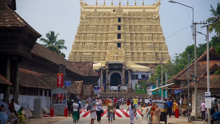 Padmanabhaswami Temple presenterar ett tempel eller plats för dyrkan och gatuliv