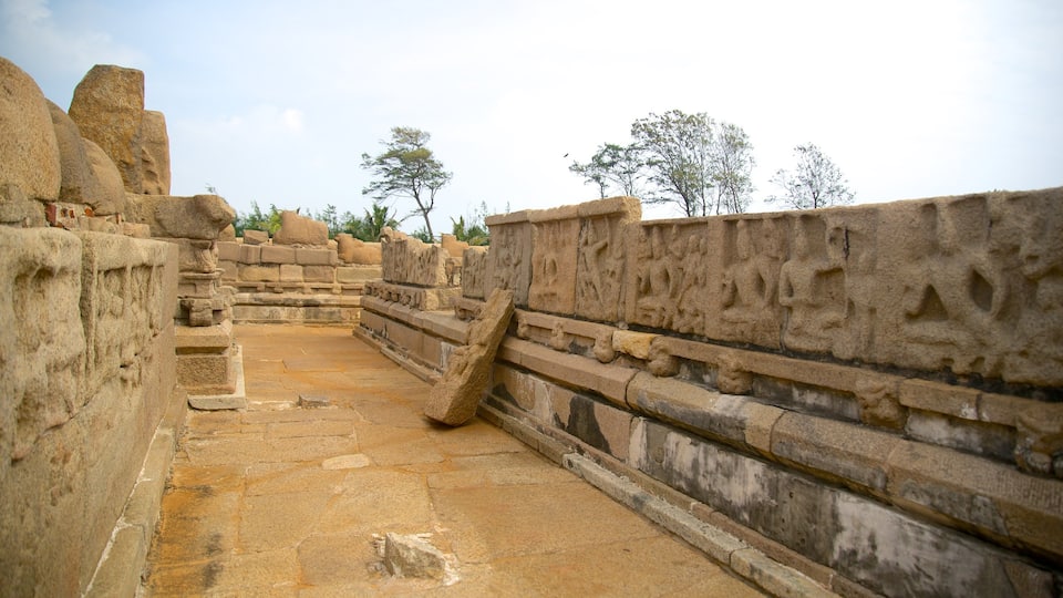 Shore Temple featuring heritage architecture and a temple or place of worship
