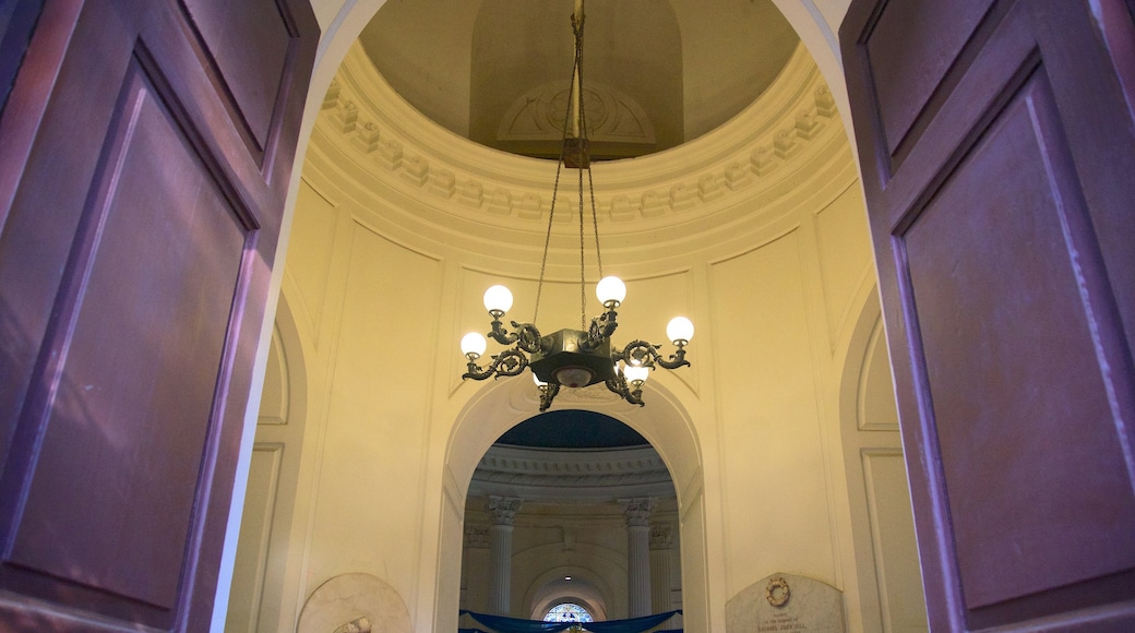 St. Andrew\'s Kirk bevat interieur en een kerk of kathedraal