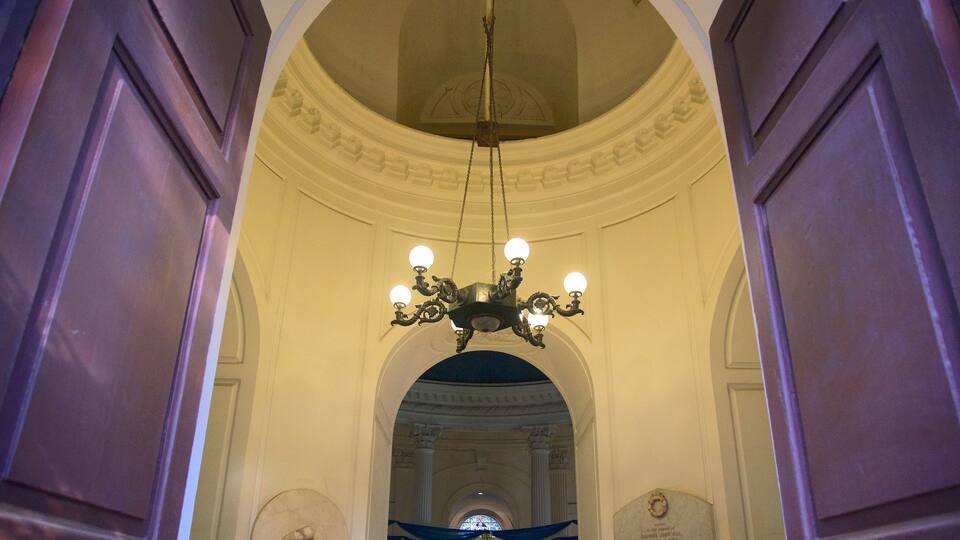 St. Andrew\'s Kirk welches beinhaltet Kirche oder Kathedrale und Innenansichten