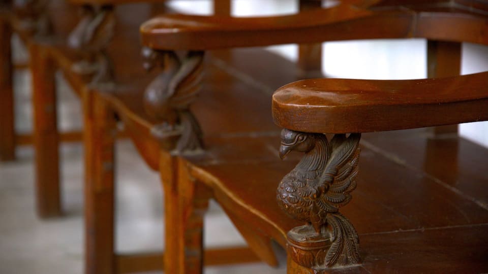 Catedral de São Tomé que inclui uma igreja ou catedral