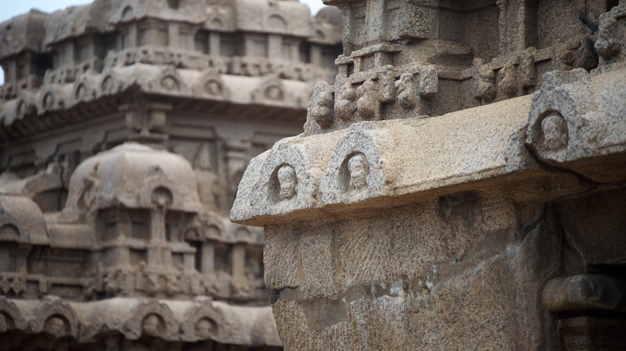 Pancha Pandava Rathas que incluye elementos patrimoniales