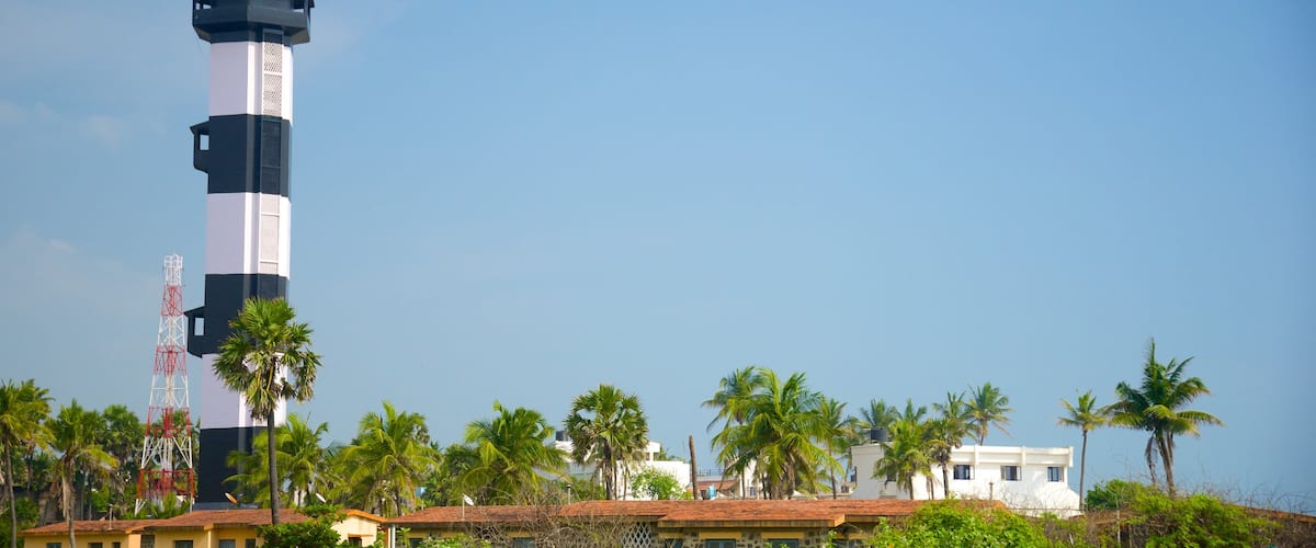 Pondicherry Lighthouse showing a lighthouse