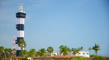 Pondicherry Lighthouse showing a lighthouse