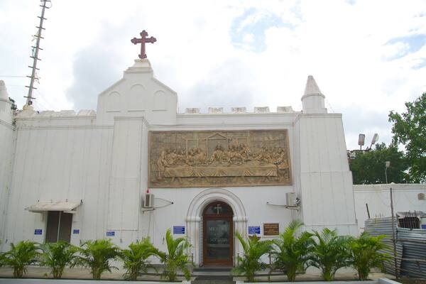 Chennai which includes a church or cathedral