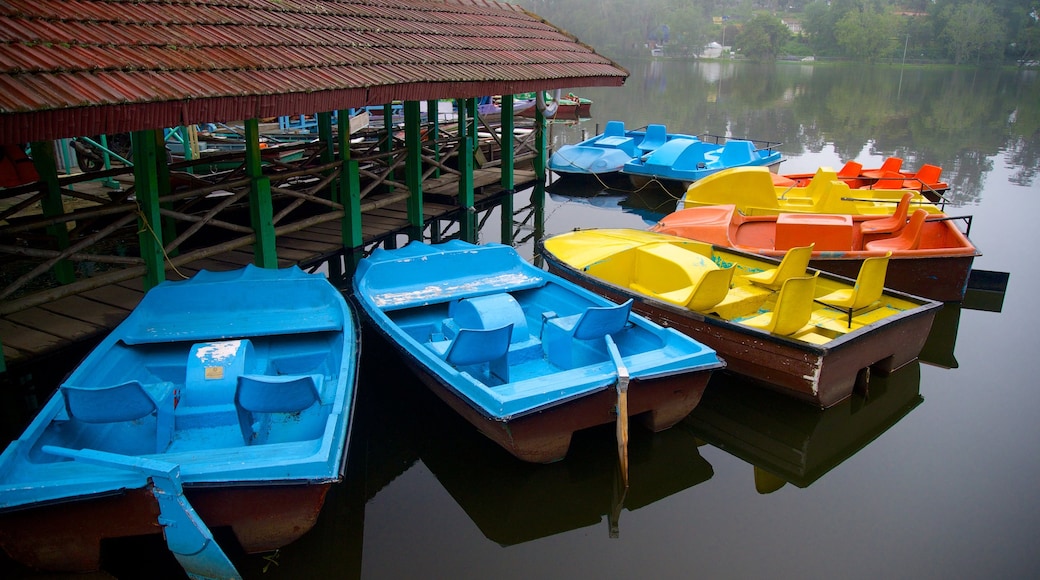 Kodaikanal which includes a lake or waterhole