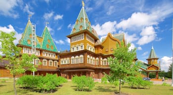 Kolomenskoye Historical and Architectural Museum and Reserve showing heritage architecture