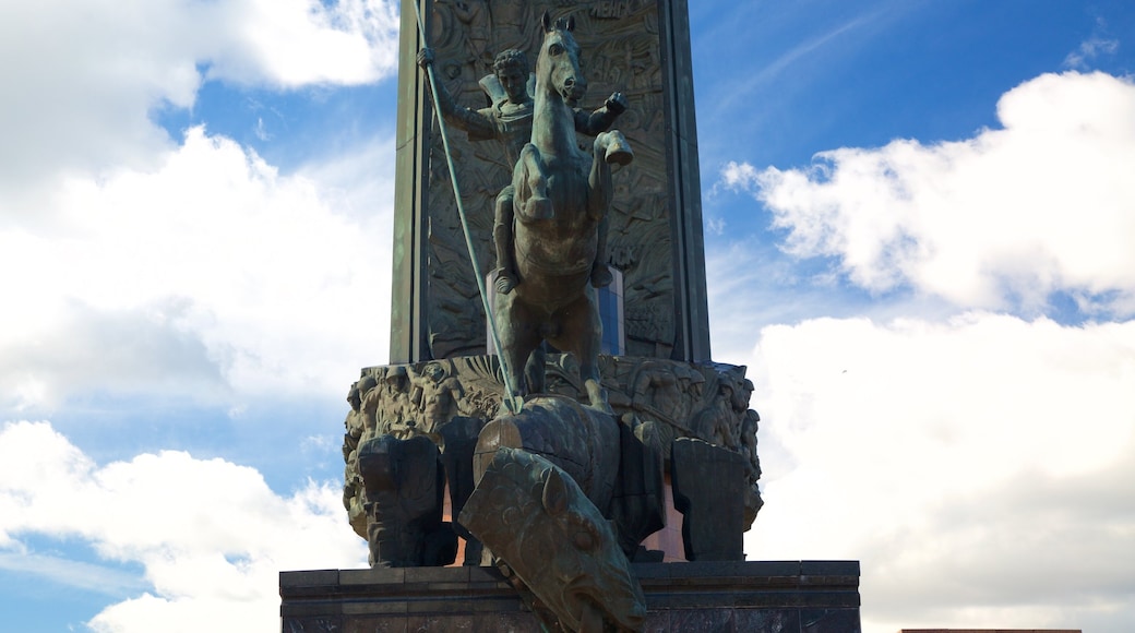 Victory Park inclusief een standbeeld of beeldhouwwerk