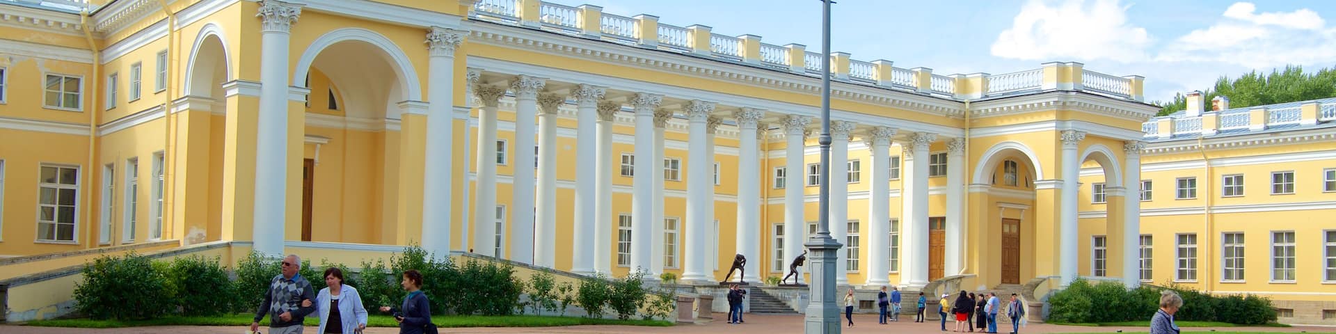 Alexander Palace which includes heritage architecture