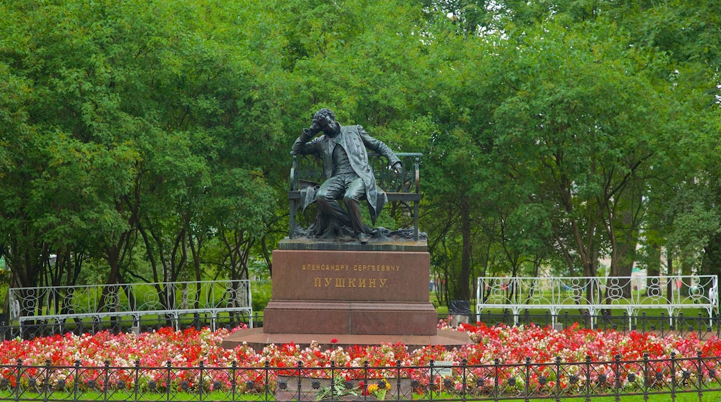 Alexander-palatset som visar en staty eller skulptur