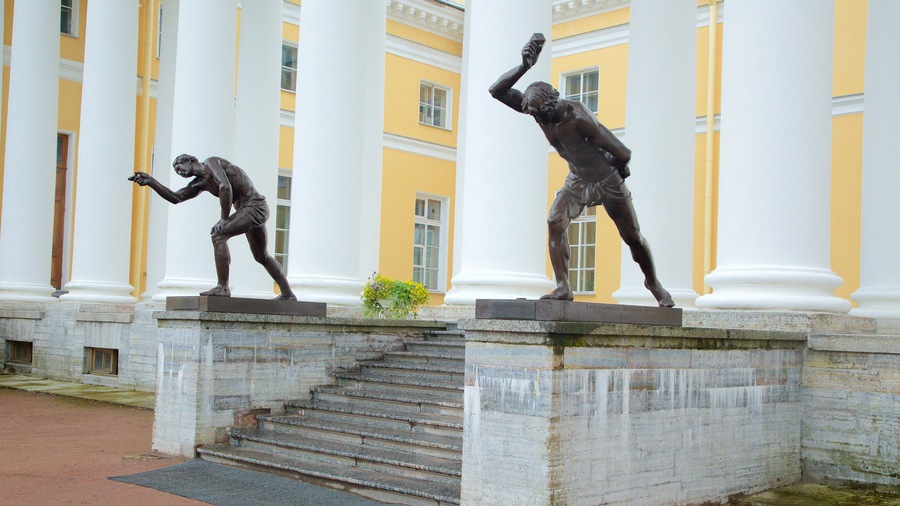 Palazzo di Alessandro che include statua o scultura