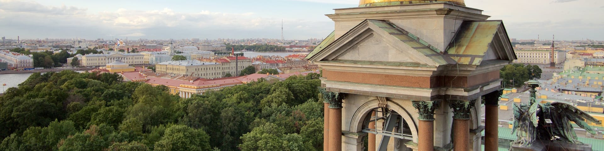 St. Isaac\'s Cathedral which includes a church or cathedral and a city