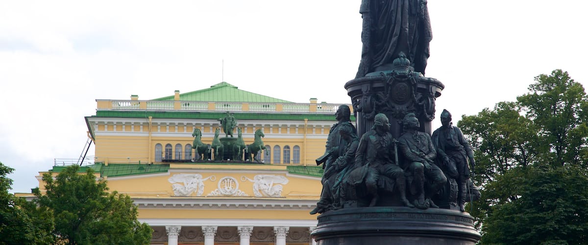 Alexandrinsky Theatre showing a statue or sculpture