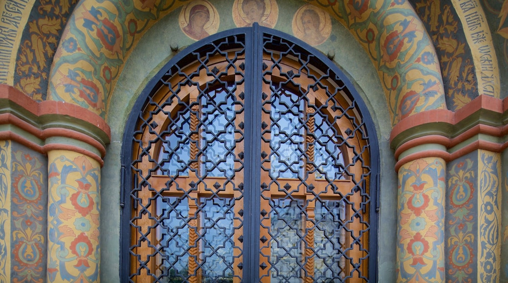 Igreja dos Doze ApĂłstolos que inclui arquitetura de patrimĂŽnio