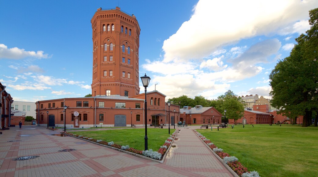 Wassermuseum mit einem Park