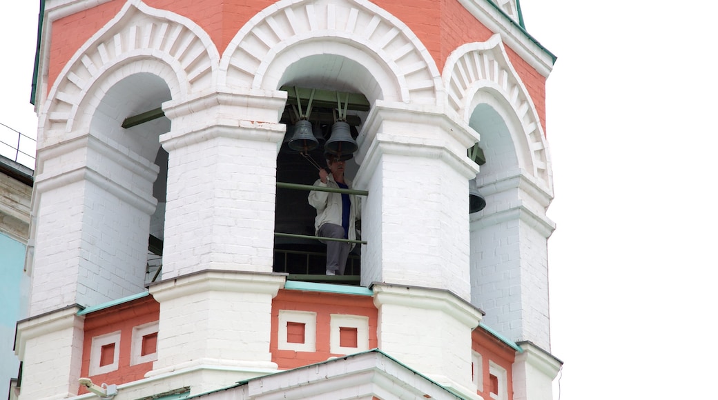 Kazan Cathedral showing heritage architecture