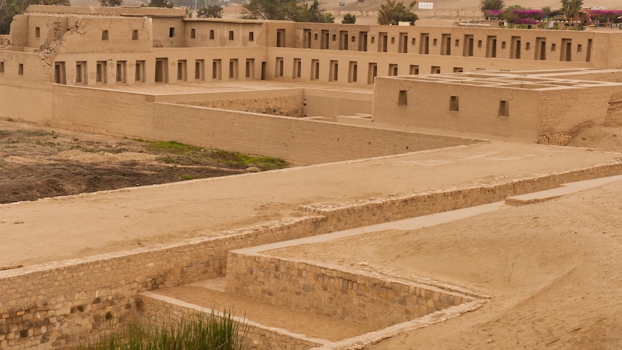 Pachacamac mostrando ruinas de edificios, escenas tranquilas y elementos del patrimonio