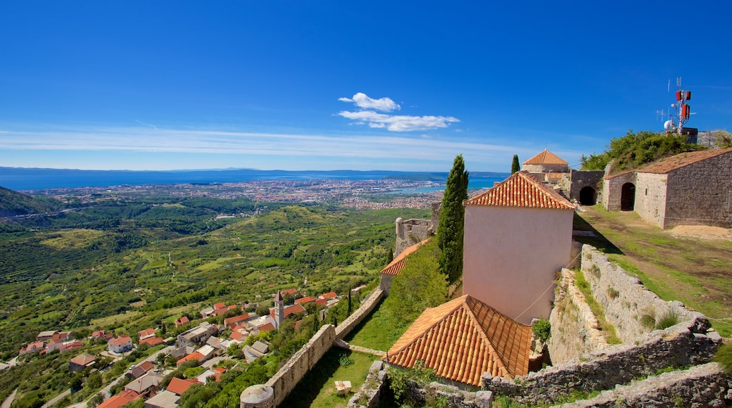 Klis Fortress showing landscape views and general coastal views