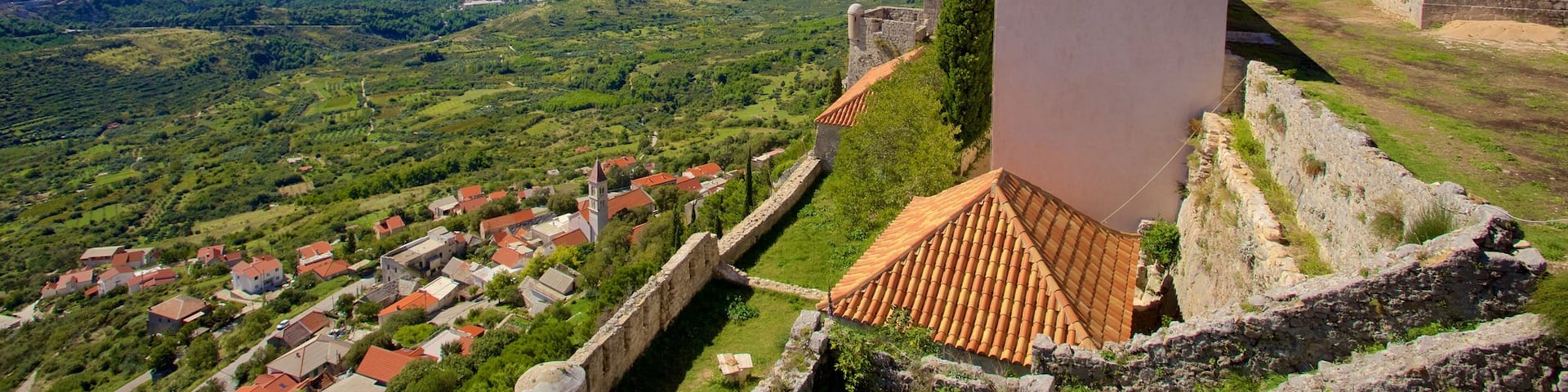 Klis Fortress which includes landscape views and general coastal views