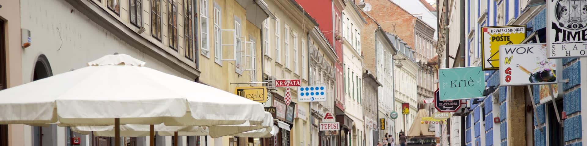 Upper Town which includes street scenes