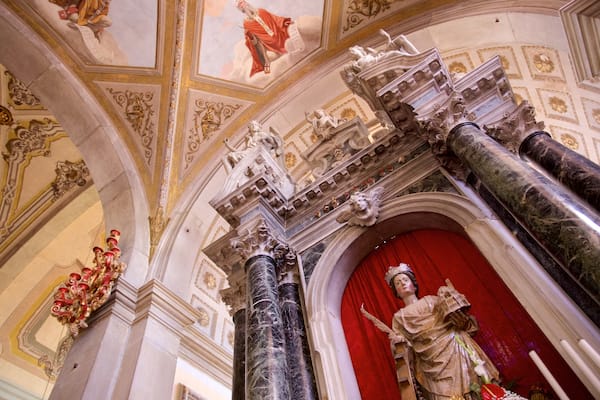Kirche der Heiligen Euphemia mit einem religiöse Aspekte