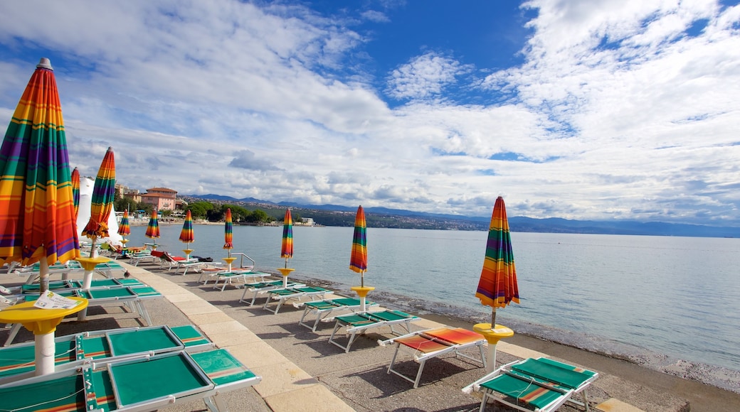 Strand Slatina das einen allgemeine Küstenansicht