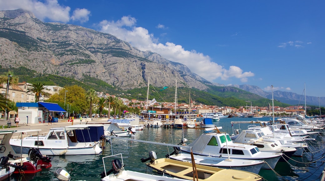 Makarska featuring a marina and mountains