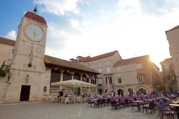 Trogir montrant square ou place