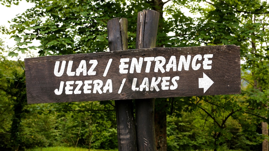 Parque Nacional Lagos de Plitvice - Entrada 1 mostrando señalización