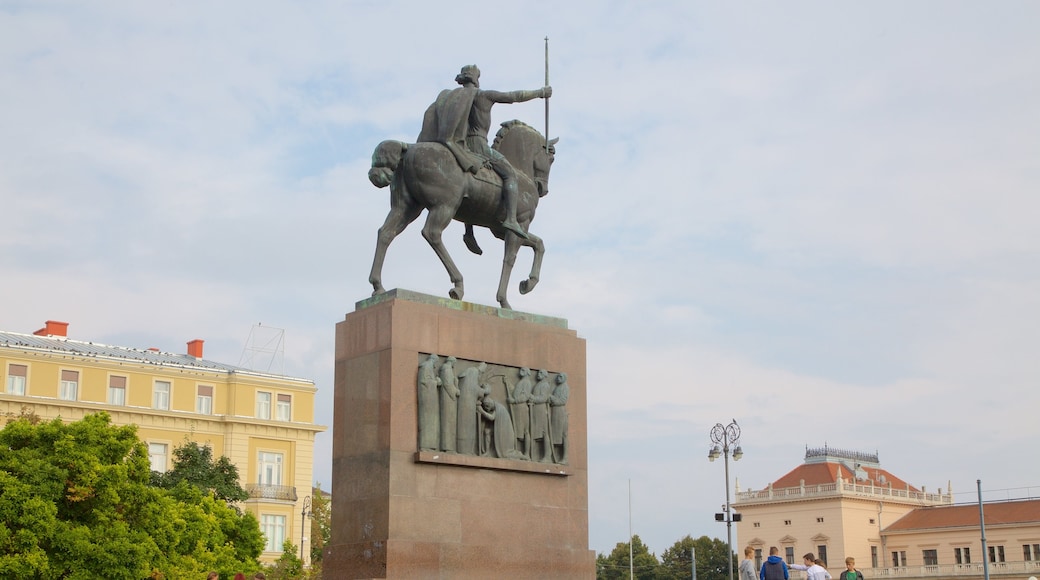 King Tomislav Square featuring a memorial and a statue or sculpture