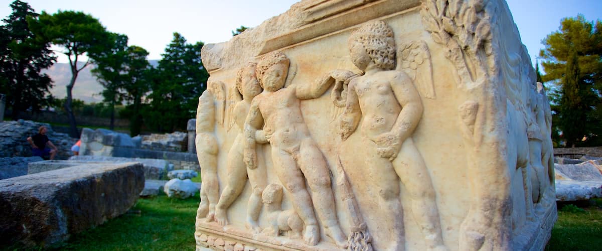 Ruines de Salone mettant en vedette bâtiments en ruines et patrimoine historique