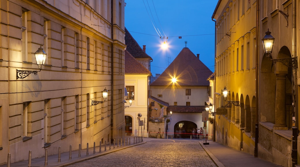 Zagreb fylke som inkluderer nattbilder og historisk arkitektur