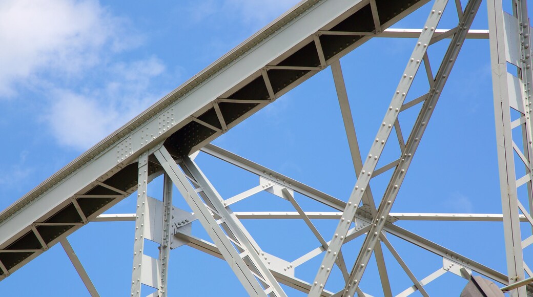 Thanh Toan Bridge featuring a bridge