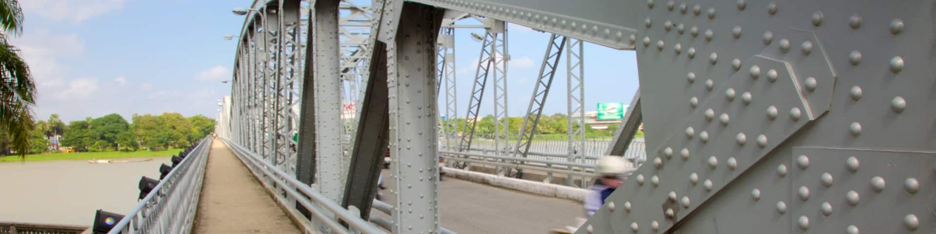 Thanh Toan Bridge which includes a bridge