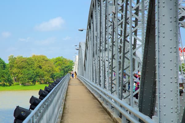 Truongtien Bridge showing a bridge
