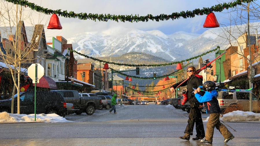Montana showing street scenes and a small town or village as well as a family
