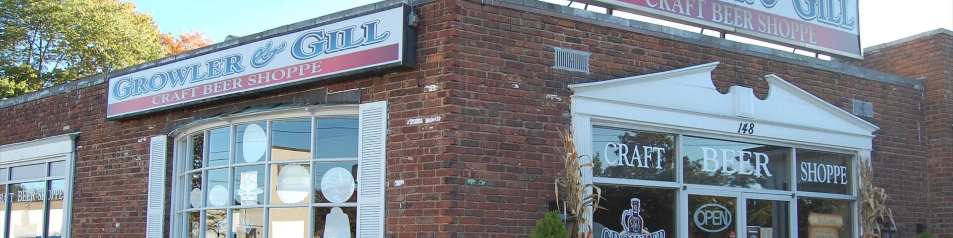 Mahwah - Nanuet featuring signage and a bar