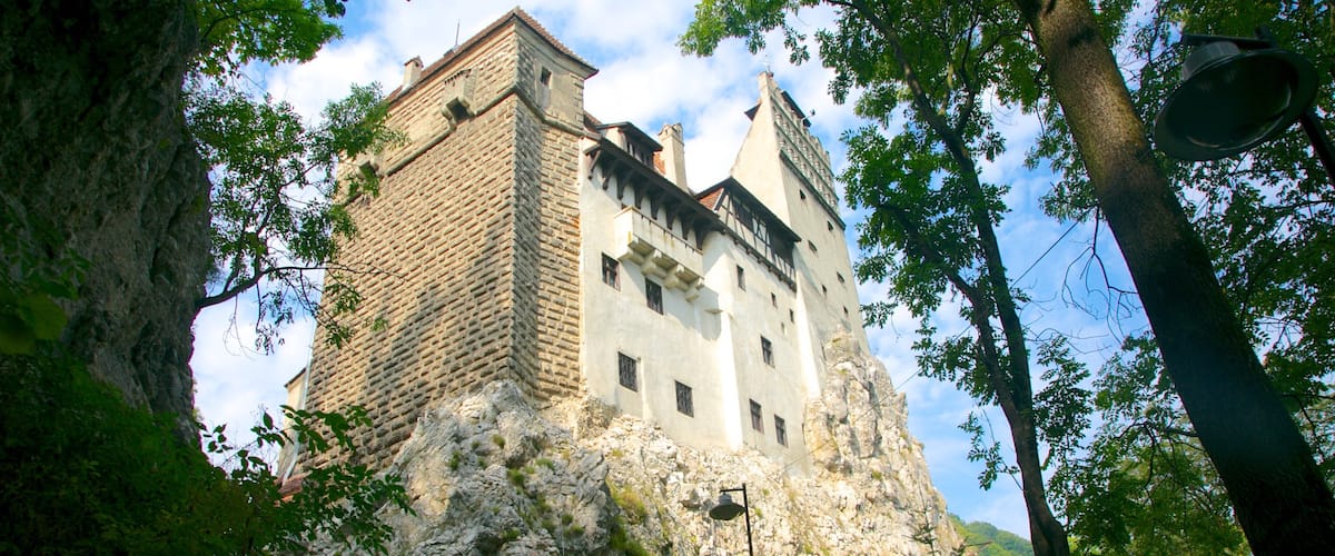 Castillo de Bran mostrando un castillo y patrimonio de arquitectura