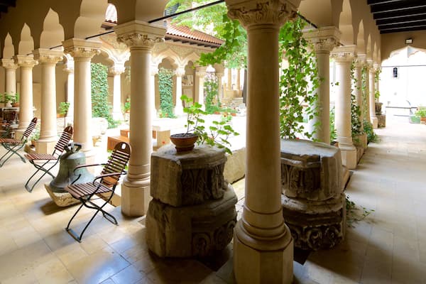 スタヴロポレオス教会 どの含み 教会あるいは大聖堂