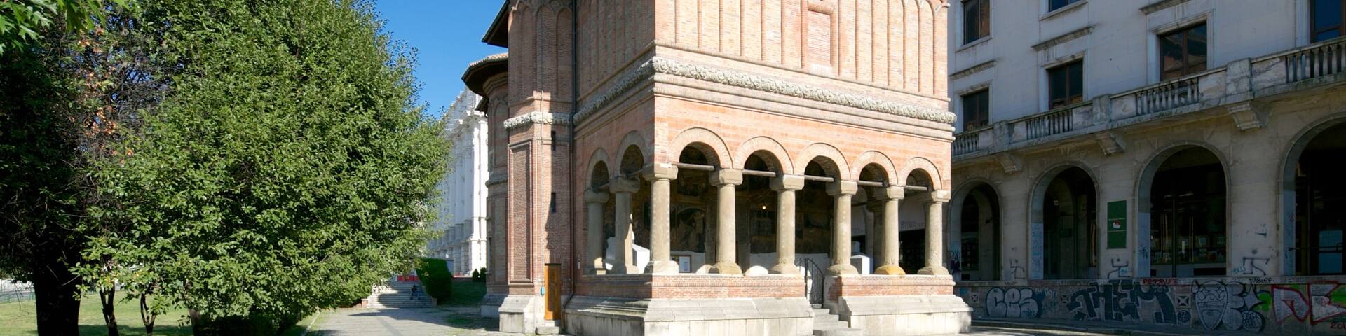 Bucharest which includes a church or cathedral and heritage architecture