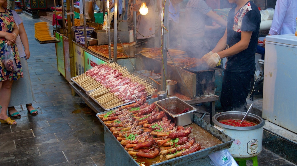 Gran mezquita de Xi\'an mostrando mercados y comida