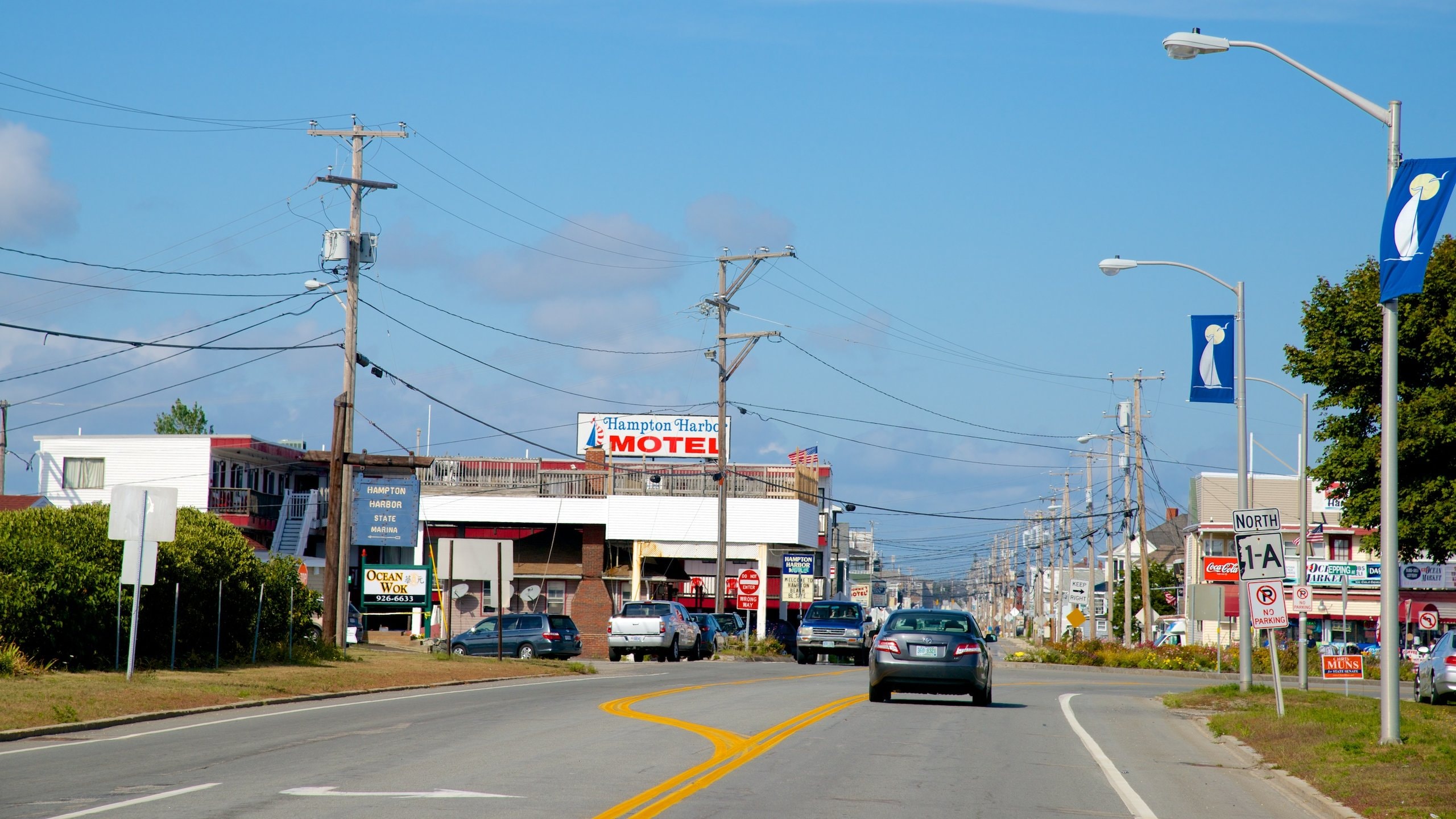 Hampton Beach which includes a city