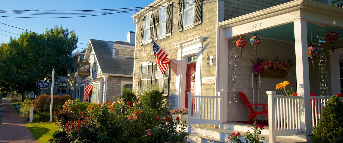 Barnstable showing a house