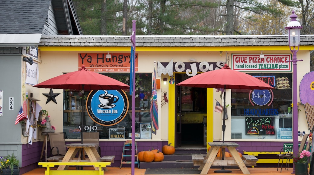 Franconia showing café scenes and outdoor eating