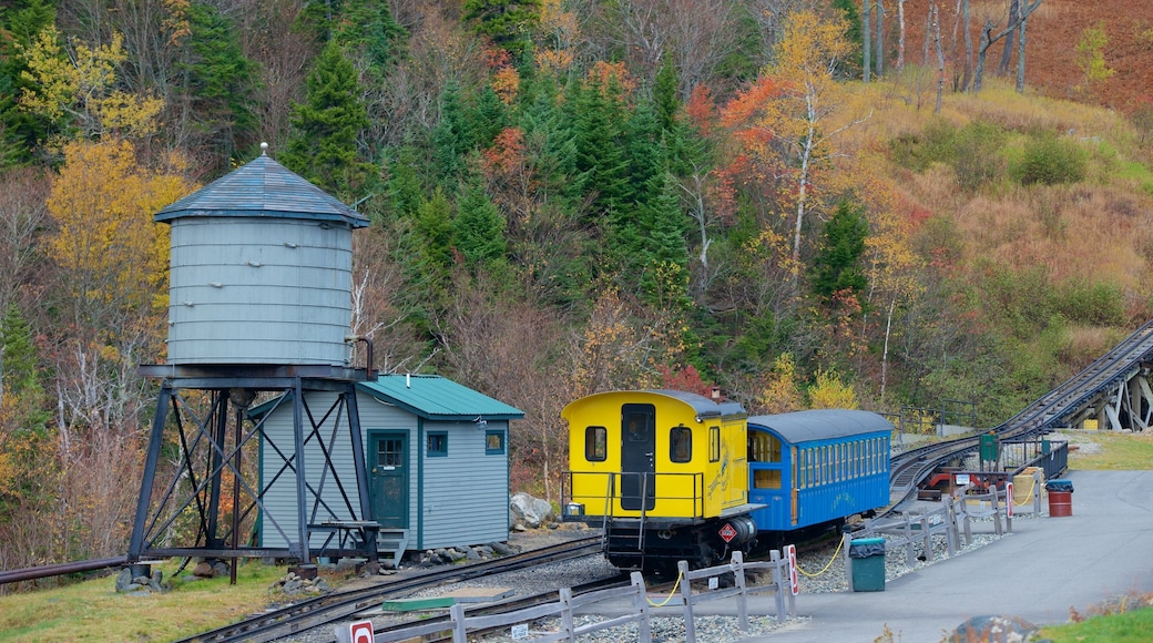 Mount Washington Cog Railway mit einem Eisenbahnbetrieb